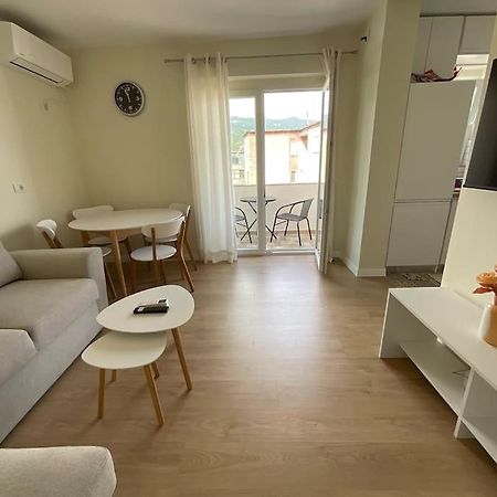Spring Apartment In Permet Exterior photo